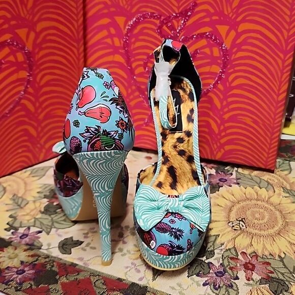 IRON FIST LOCO KOKO Platform Heels In Turquoise size 7 NWT & Box - Picture 2 of 10